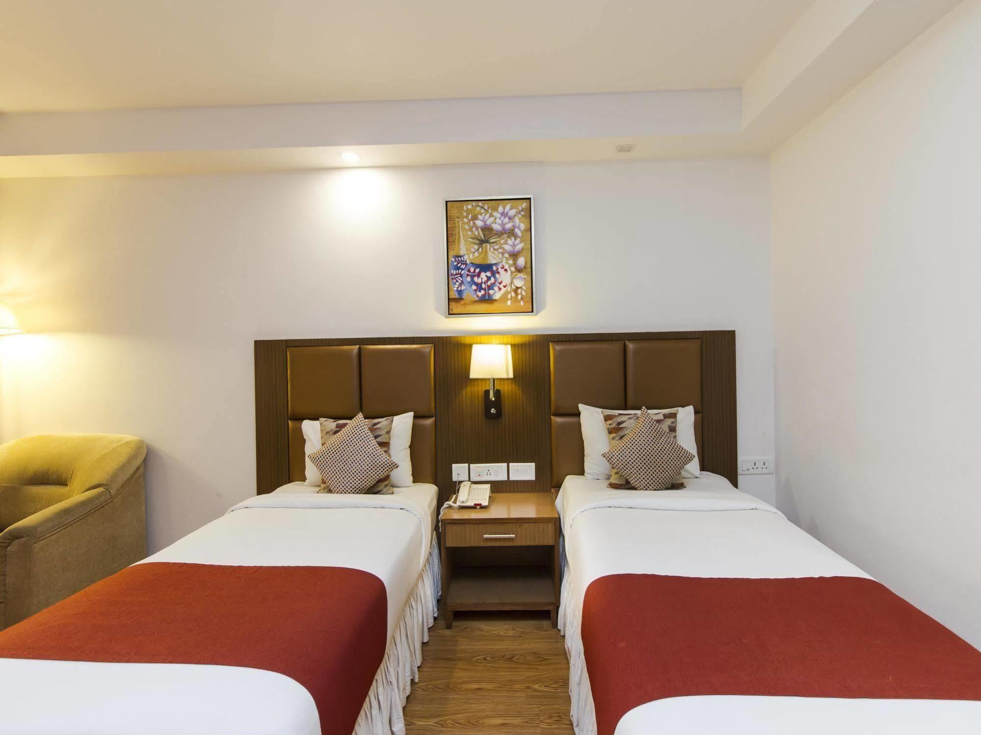 The Atrium Boutique Hotel Майсур Экстерьер фото
