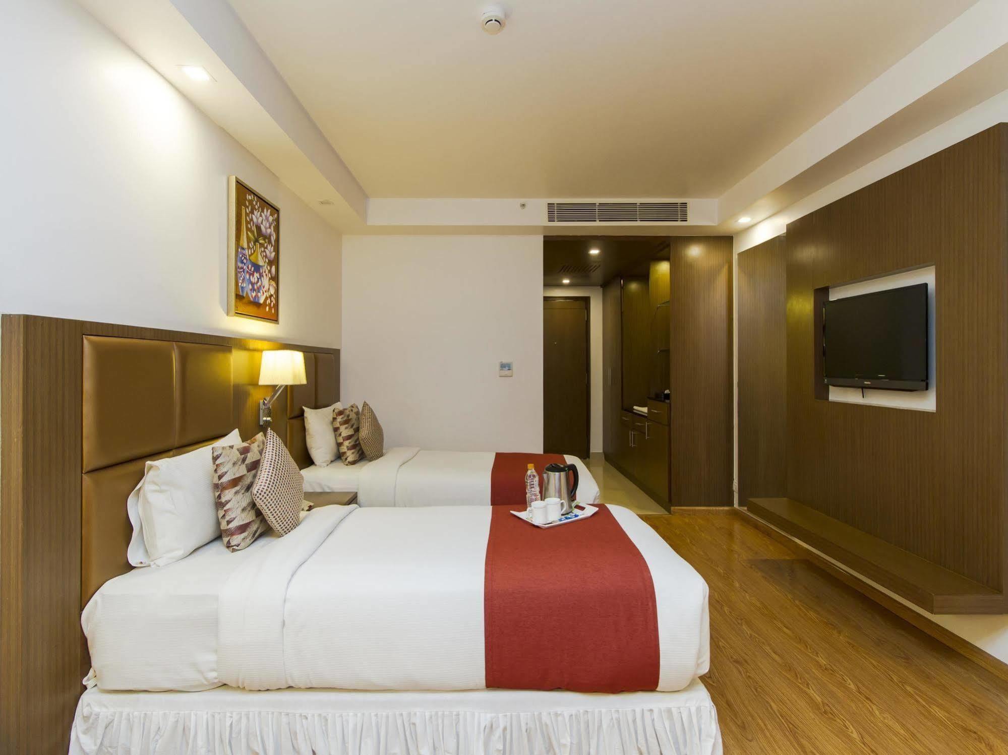 The Atrium Boutique Hotel Майсур Экстерьер фото