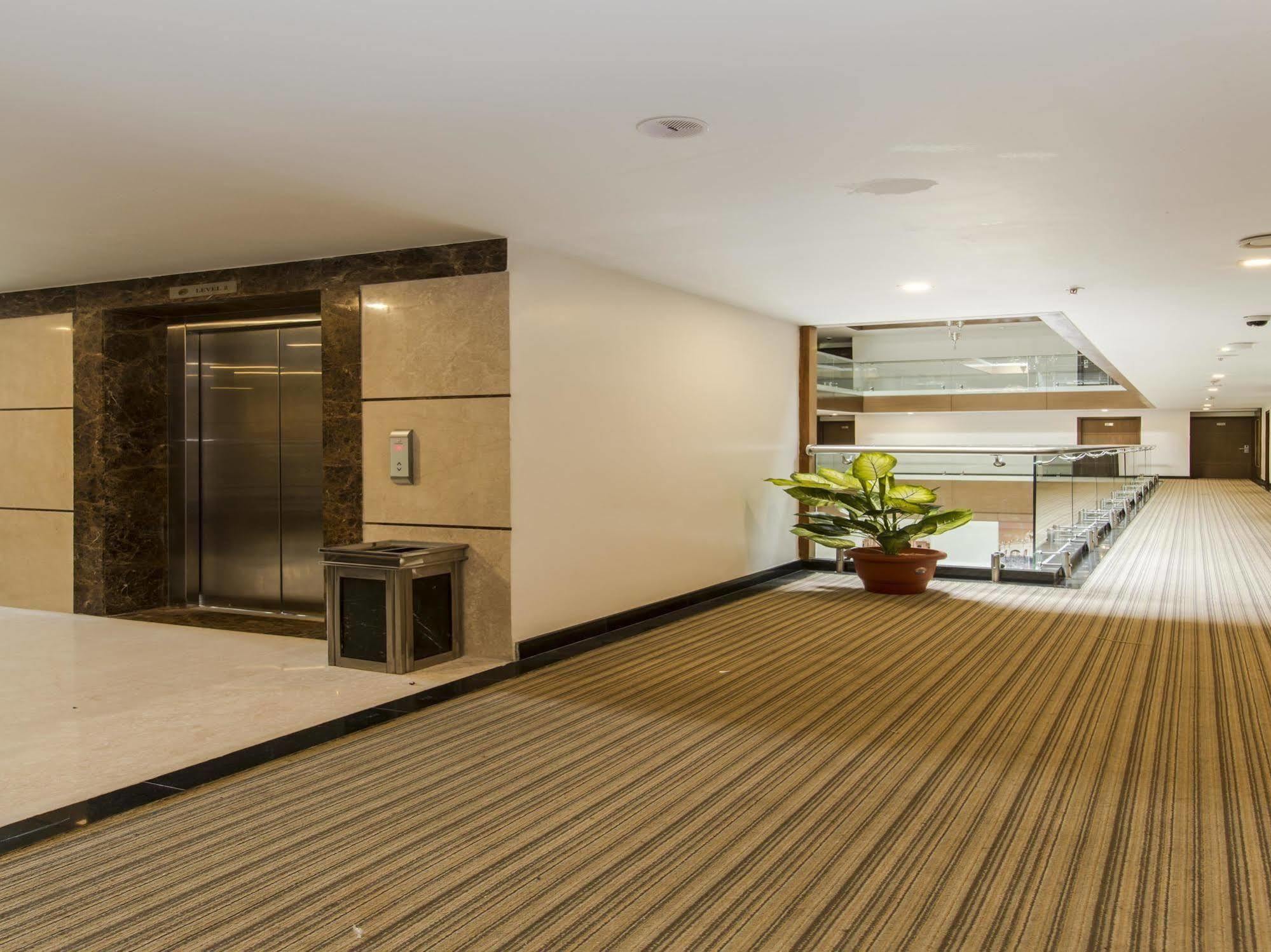 The Atrium Boutique Hotel Майсур Экстерьер фото